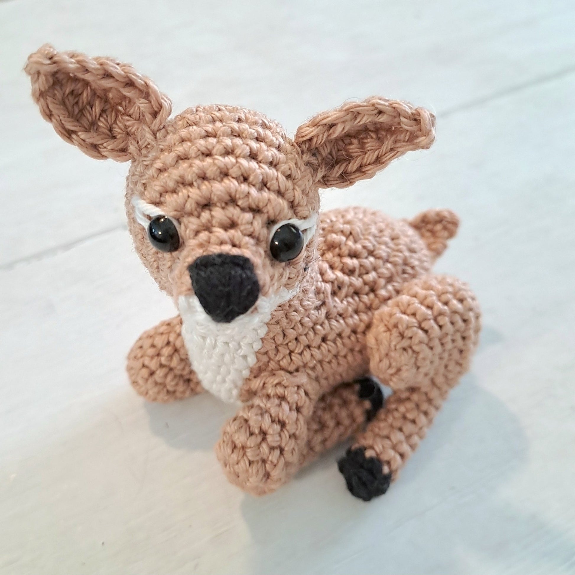 Baby deer with flowers nursery decoration - Crochet on a tree