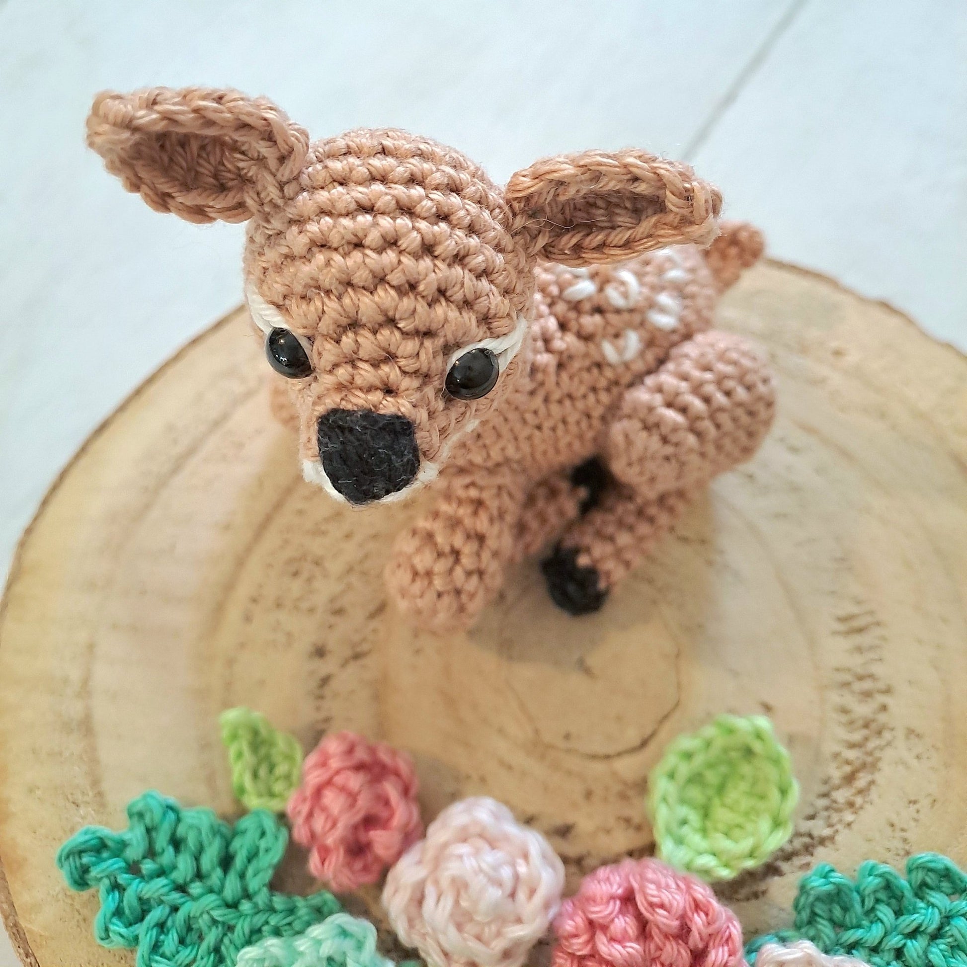 Baby deer with flowers nursery decoration - Crochet on a tree