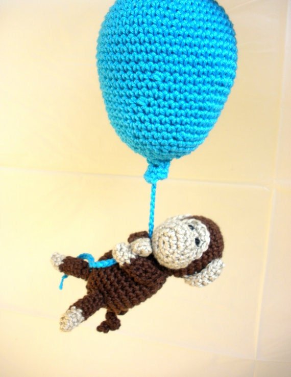 Balloons crib mobile - Crochet on a tree