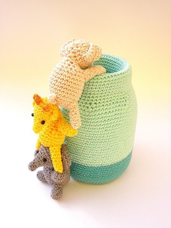 Crochet animals pencil holder - Crochet on a tree