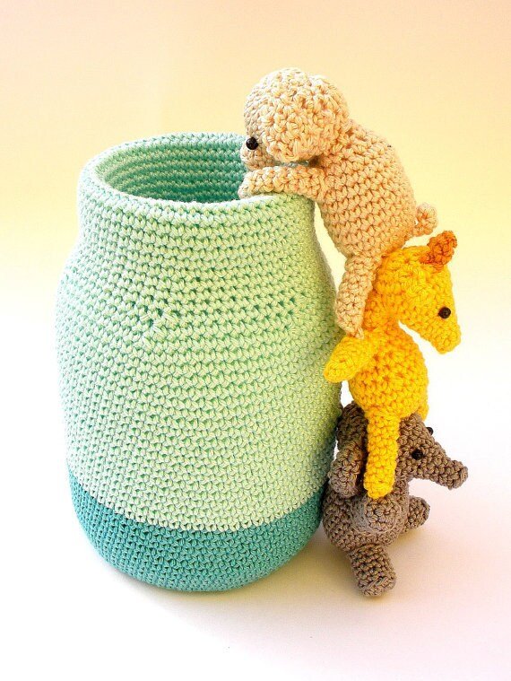 Crochet animals pencil holder - Crochet on a tree