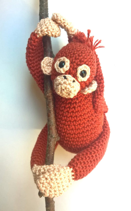 Crochet orangutan stuffed toy - Crochet on a tree