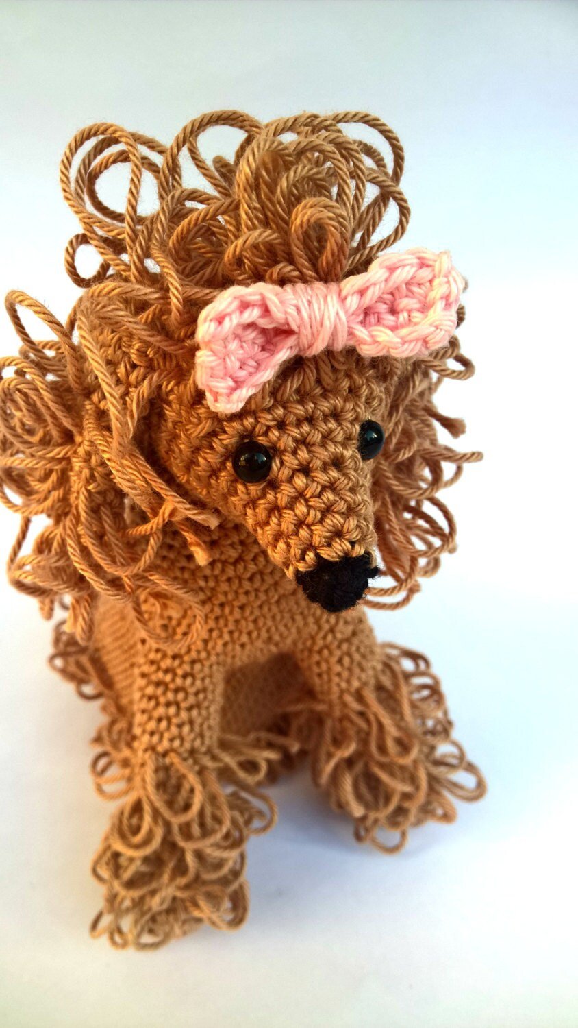 Crochet poodle stuffed toy - Crochet on a tree