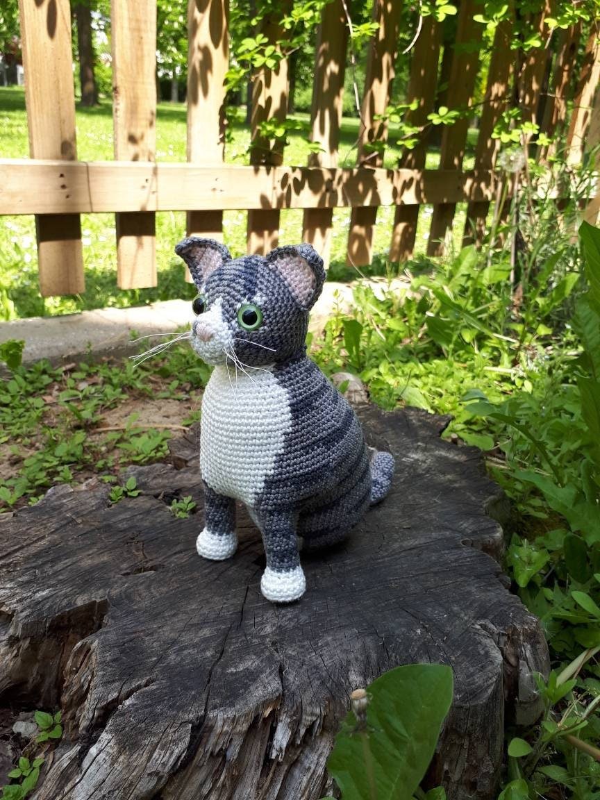 Custom cat plush - Crochet on a tree