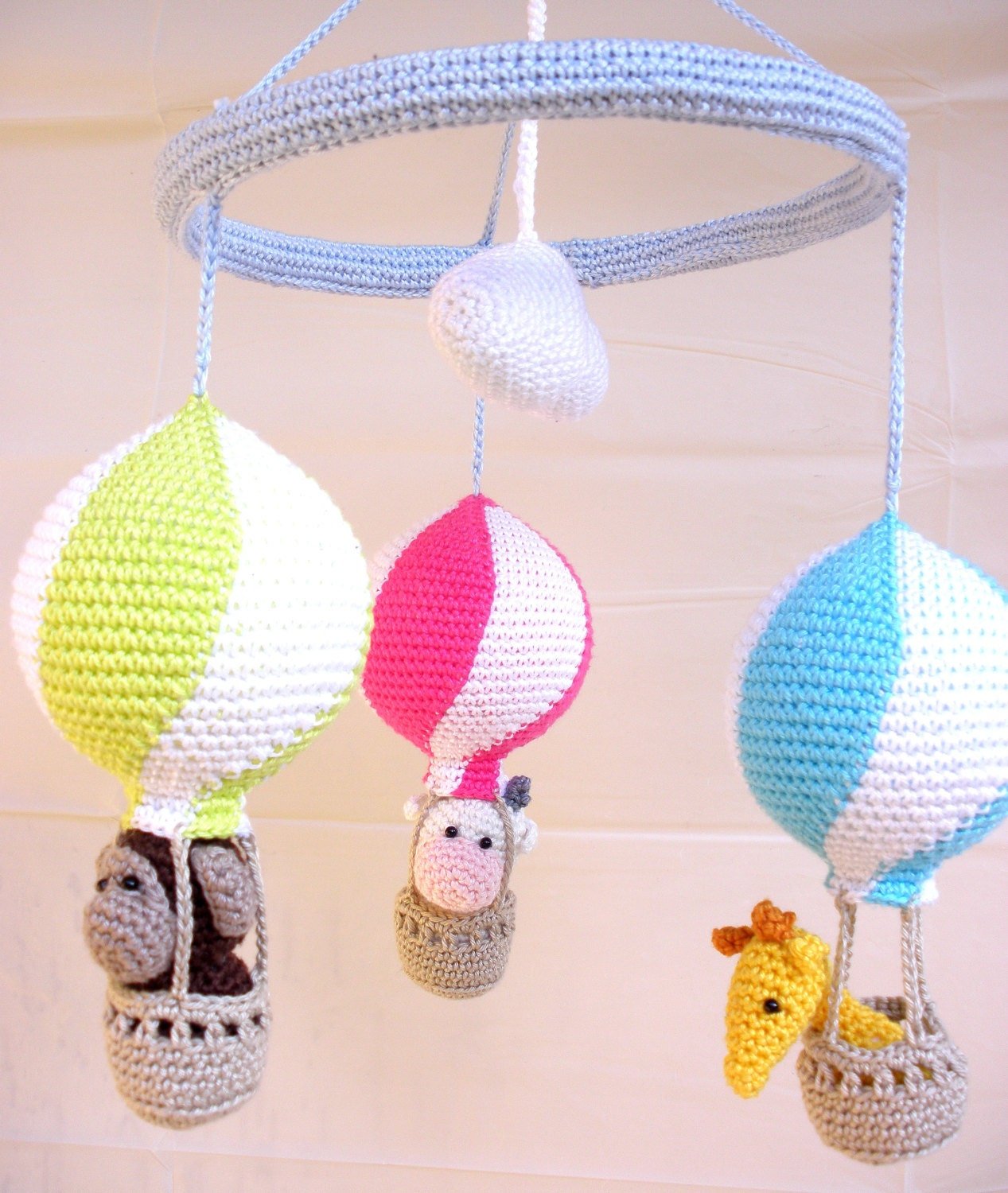 Hot air balloon baby mobile - Crochet on a tree