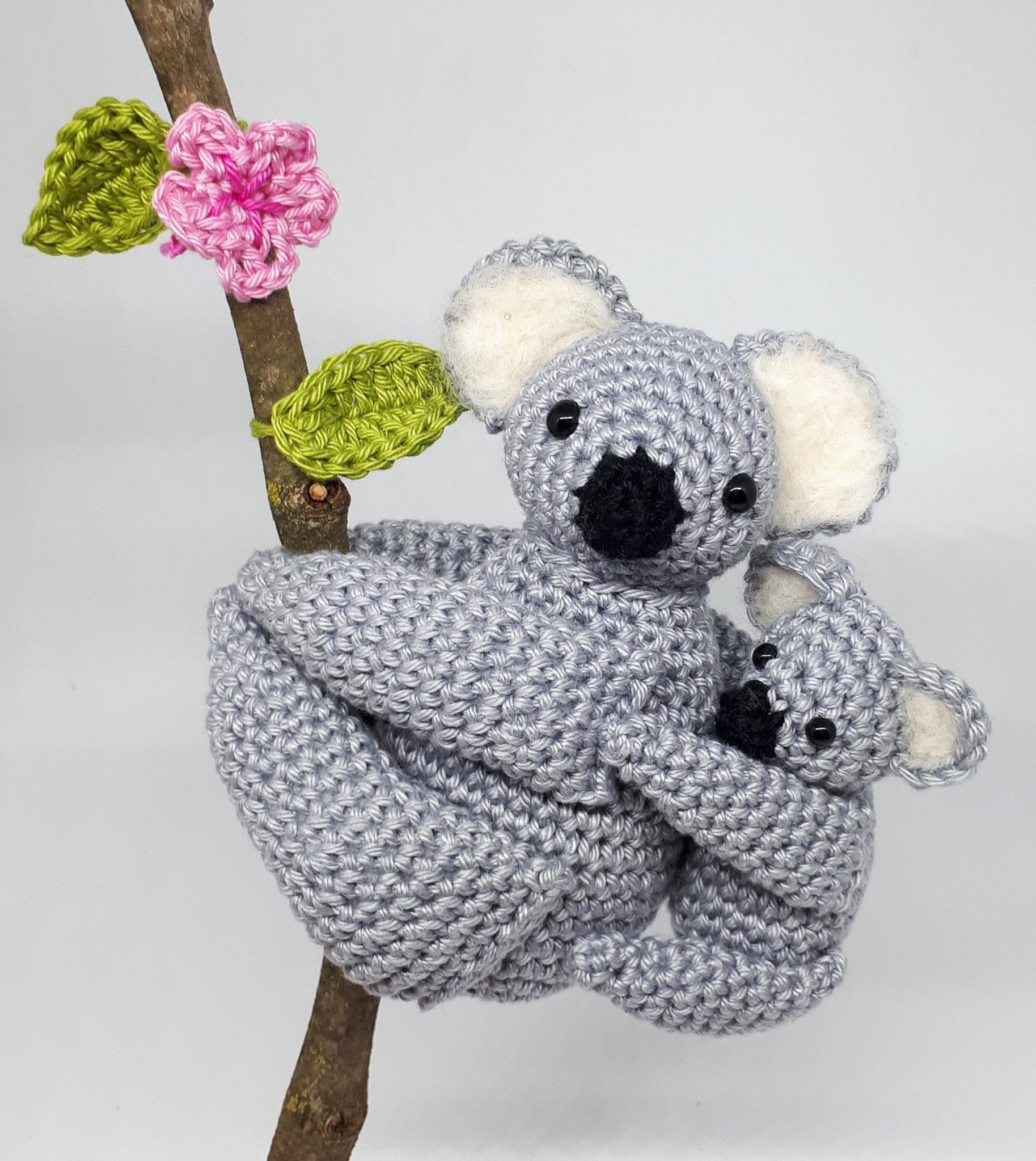 Koala mom and baby stuffed animal plush toy - Crochet on a tree