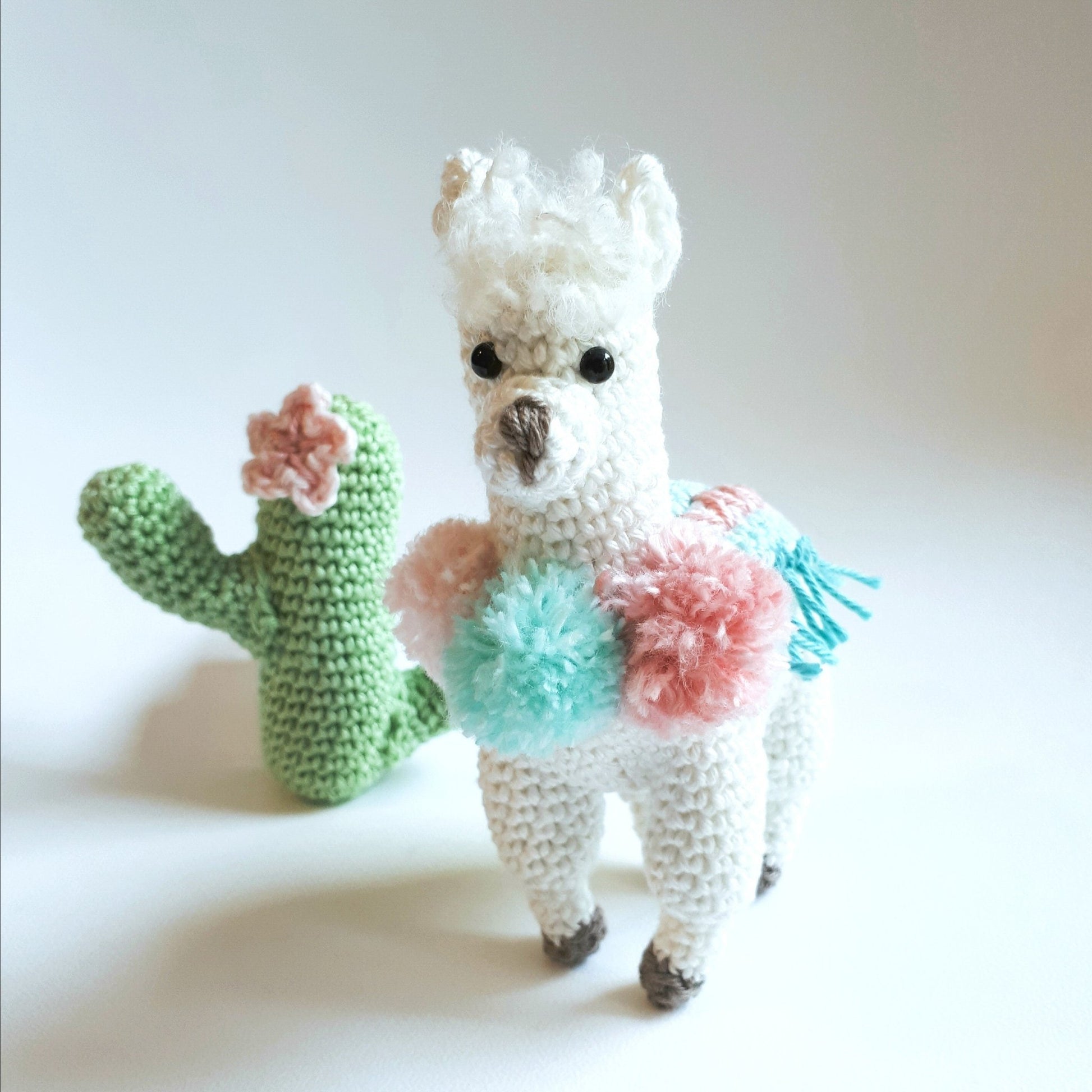 Lemmy the Llama crochet pattern - Crochet on a tree