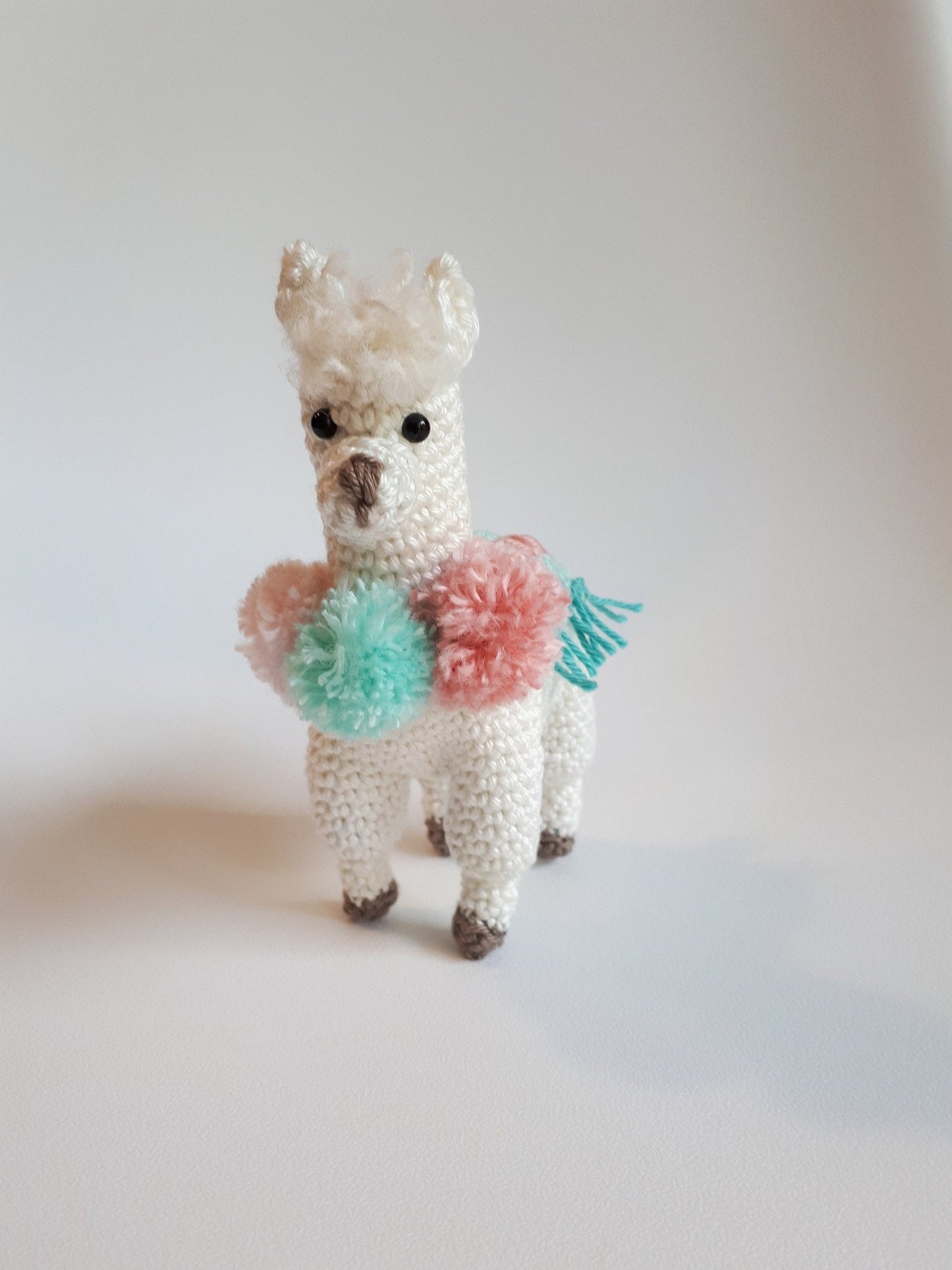 Lemmy the Llama crochet pattern - Crochet on a tree