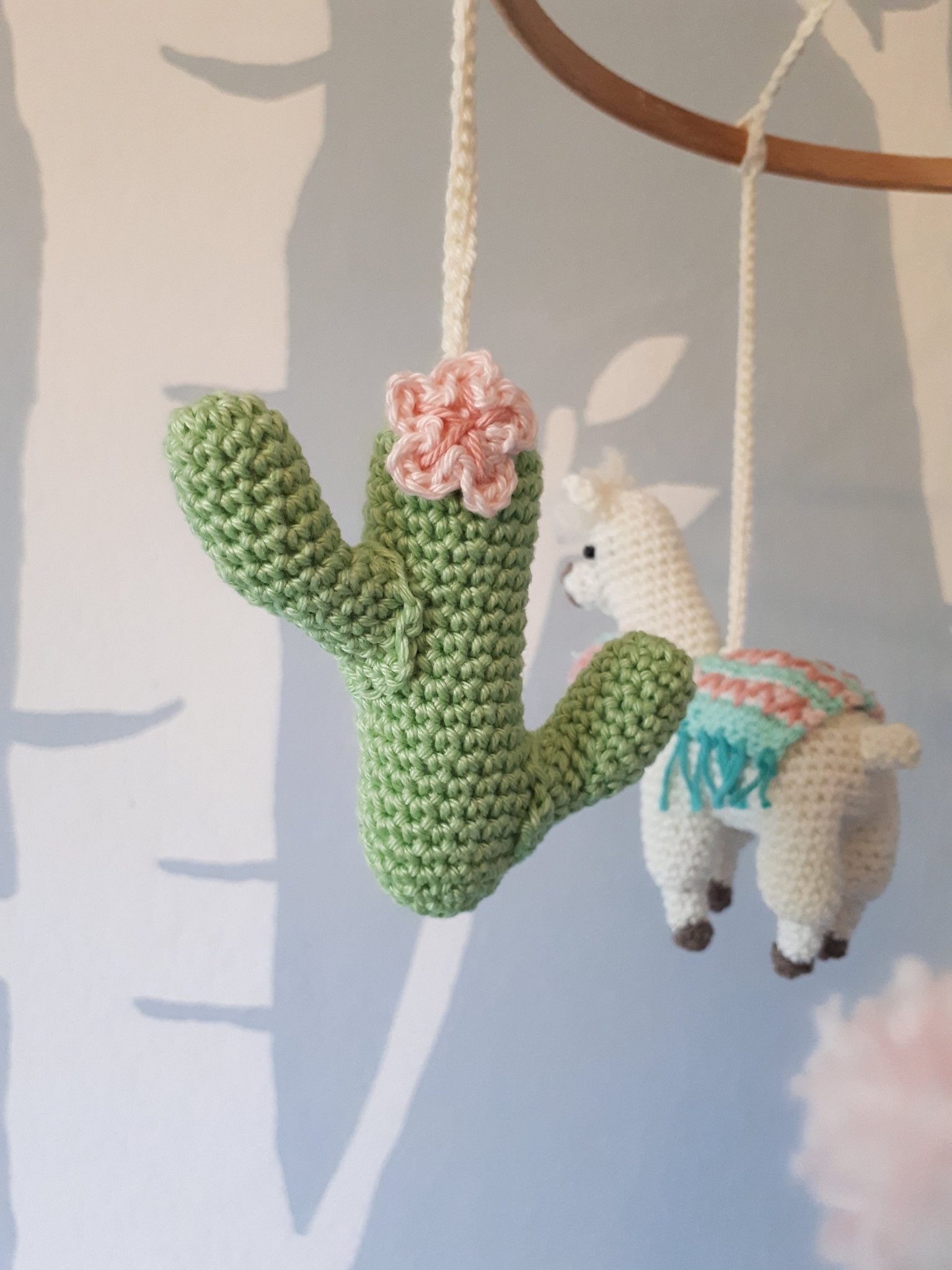 Llama and cactus baby mobile - Crochet on a tree