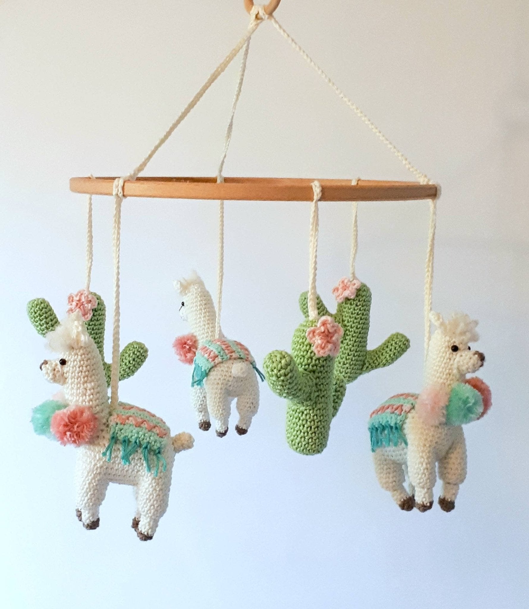 Llama and cactus baby mobile - Crochet on a tree