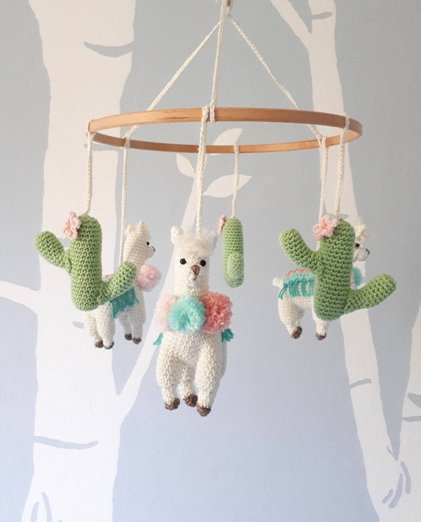 Llama and cactus baby mobile - Crochet on a tree