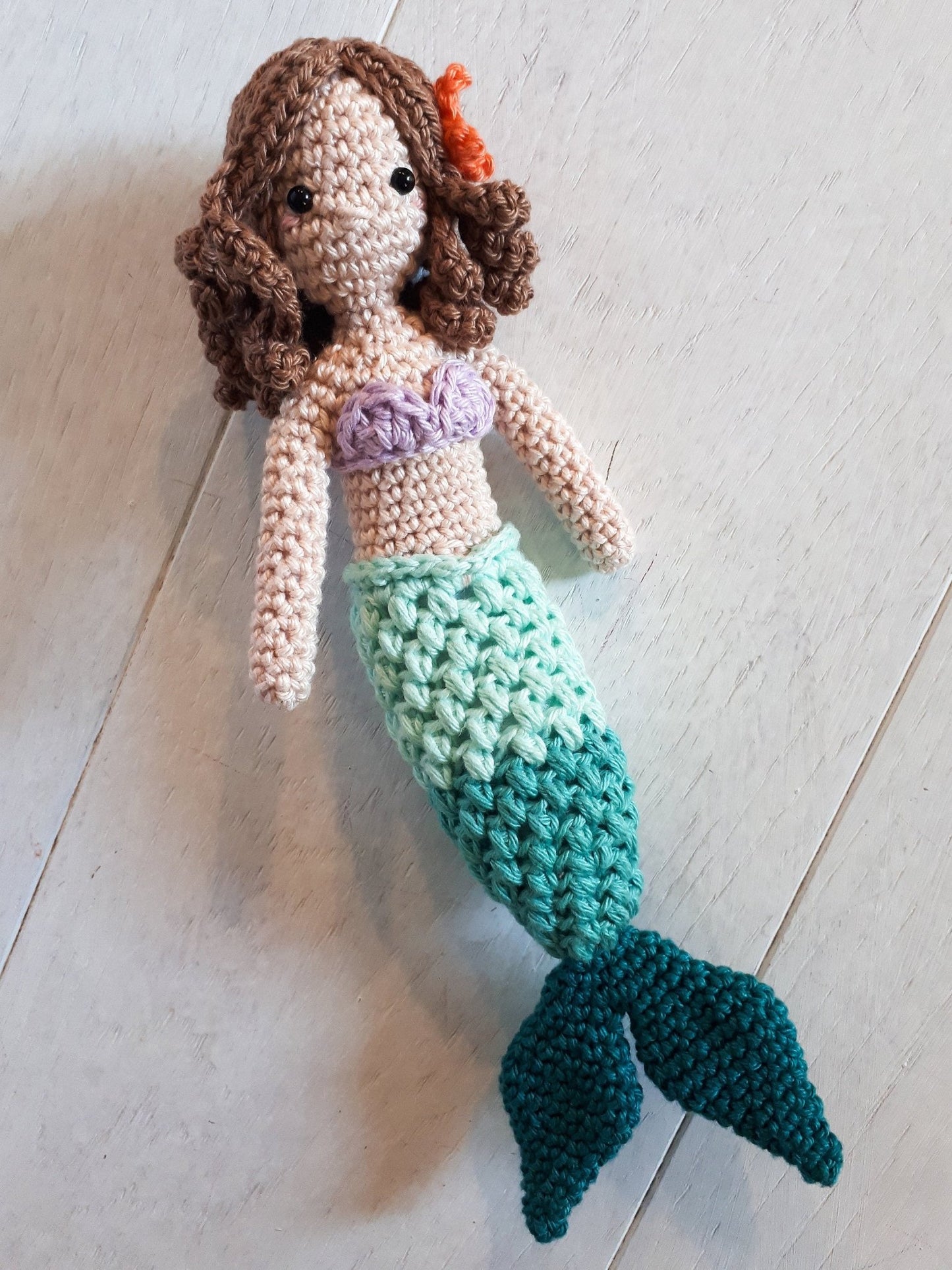 Mermaid amigurumi doll crochet pattern - Crochet on a tree