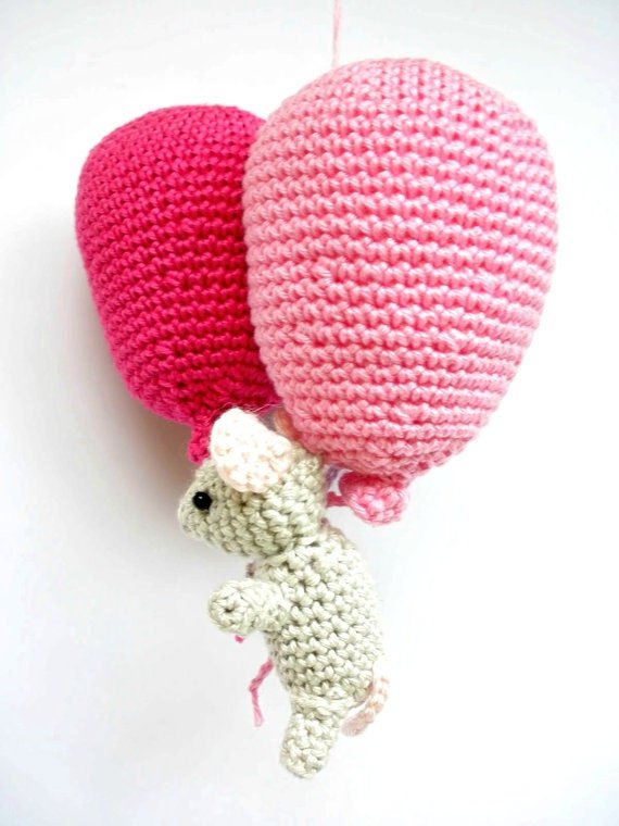 Pink balloon nursery decoration - Crochet on a tree