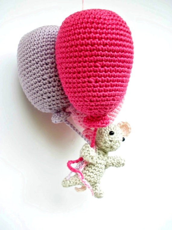 Pink balloon nursery decoration - Crochet on a tree