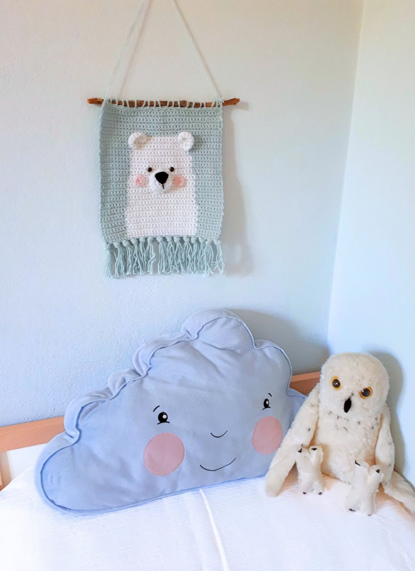 Polar bear nusery wall decor, crochet cotton wall hanging - Crochet on a tree